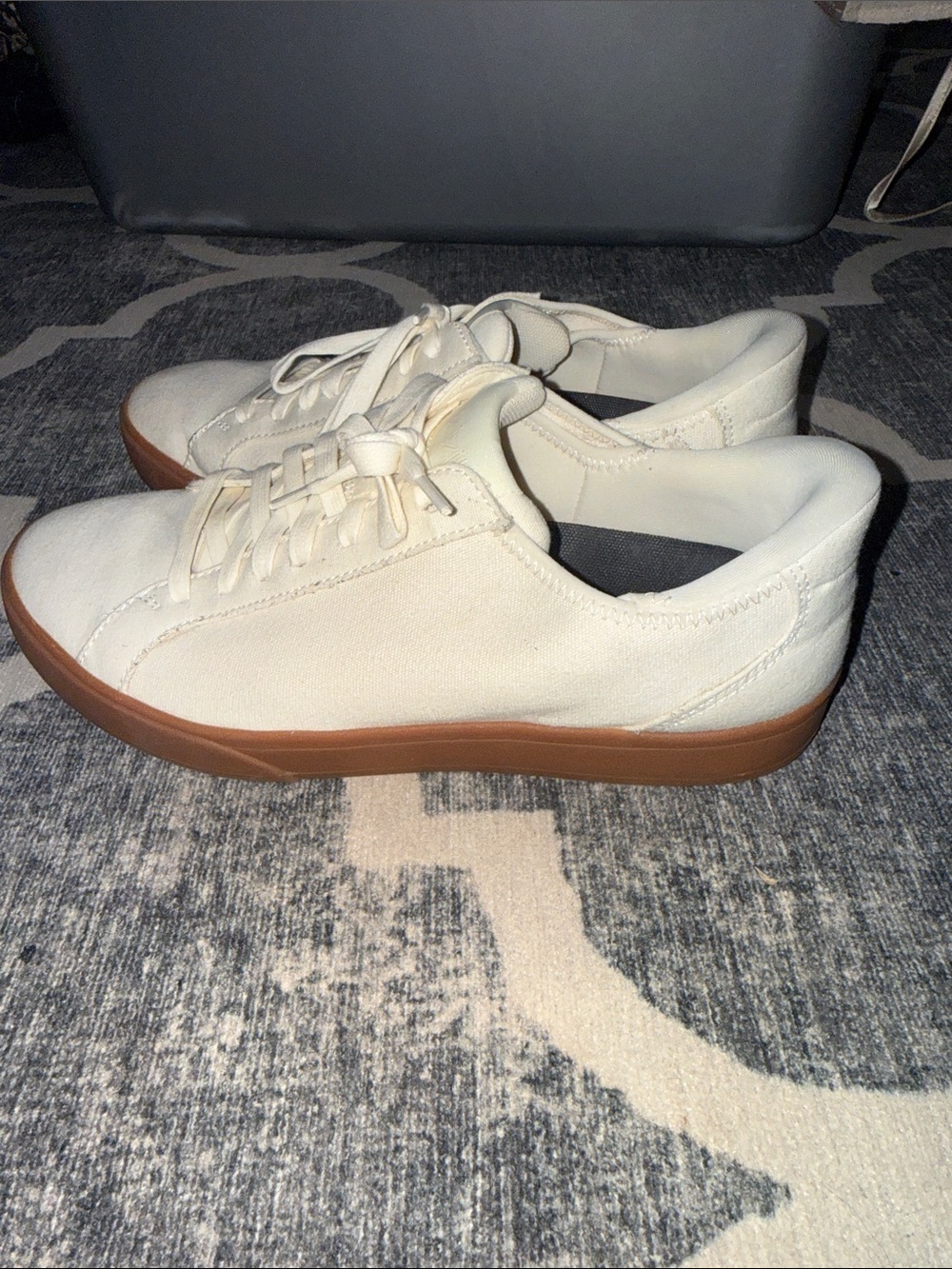 Kizik Shoes Womens Size 8 Irvine Cream Low Top Casual Sneaker Lace Up Hands Free